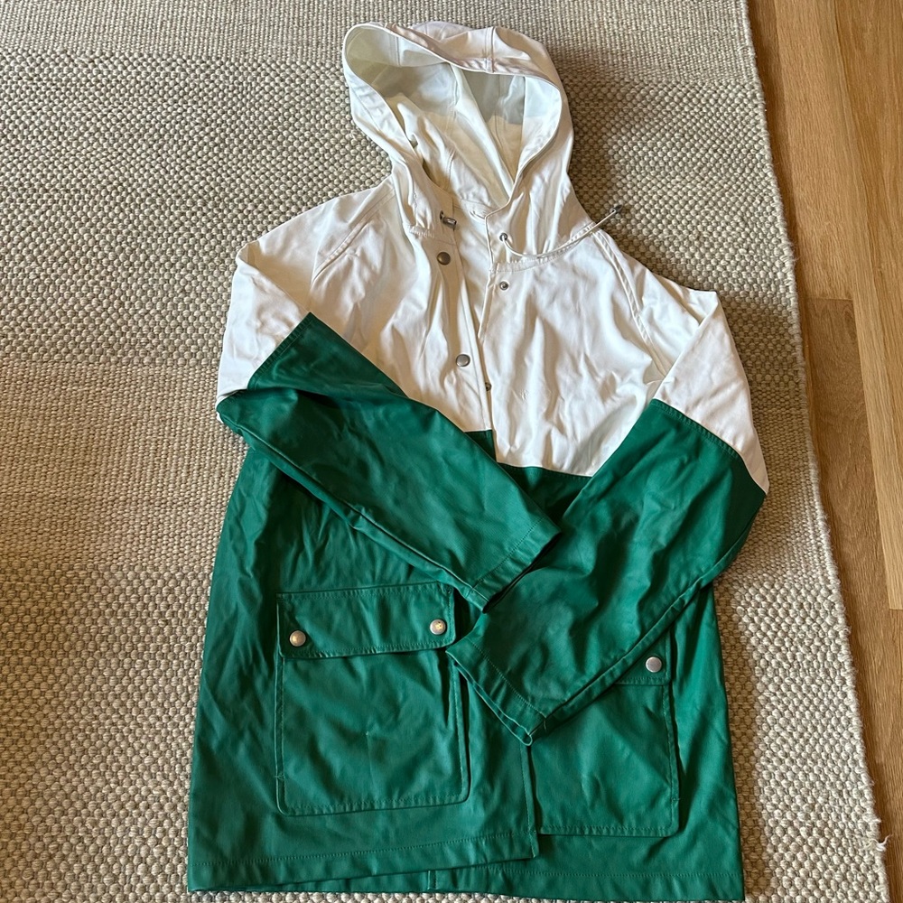 Marine Layer Classic Colorblock Raincoat | Green and White | Size S